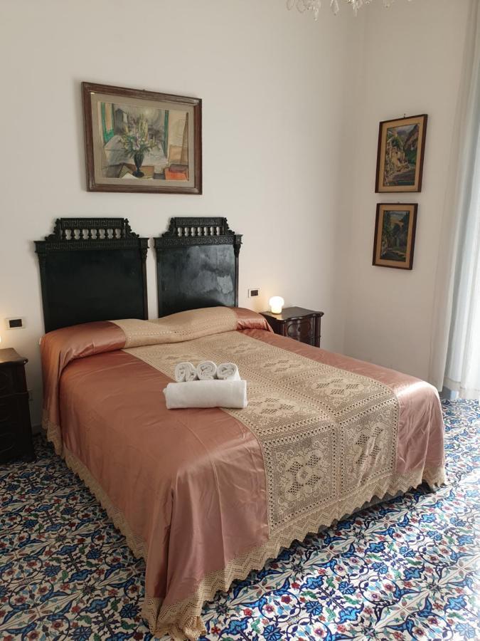 D'Angleterre Guest House Salerno Exteriör bild