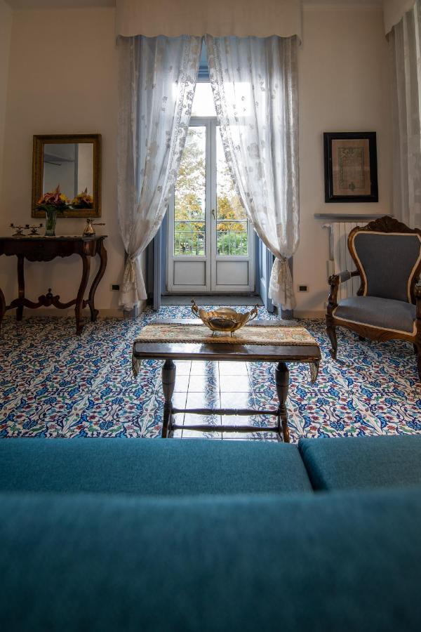 D'Angleterre Guest House Salerno Exteriör bild