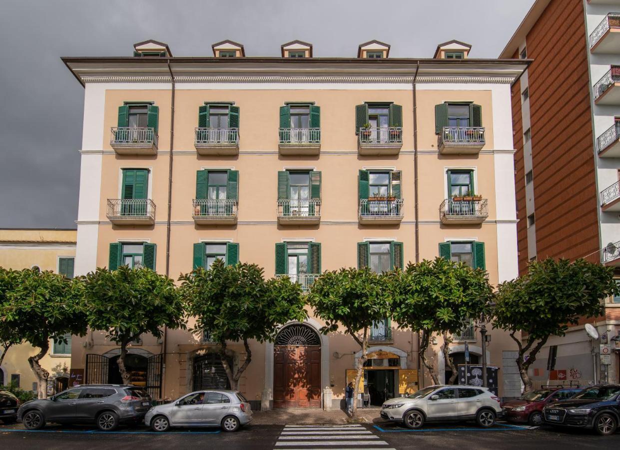 D'Angleterre Guest House Salerno Exteriör bild