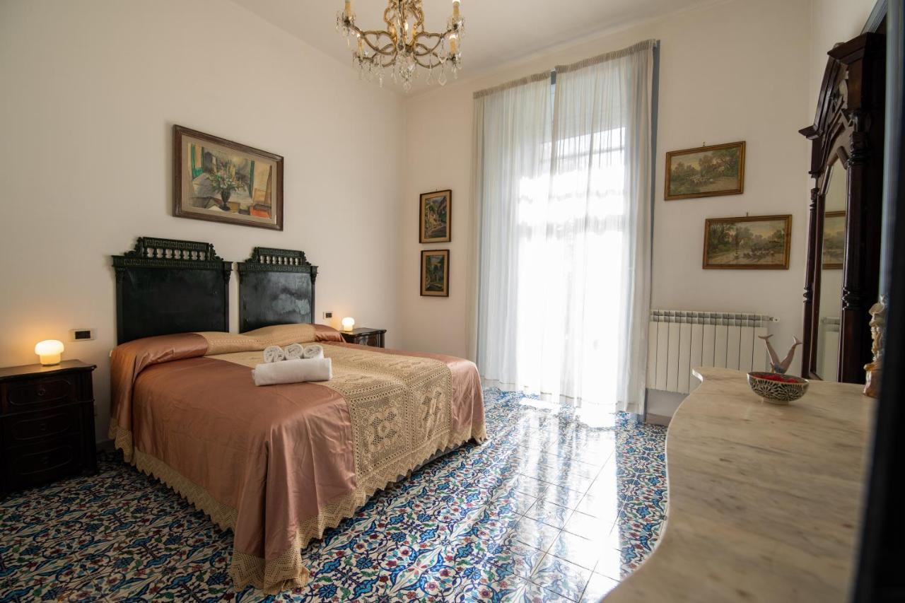 D'Angleterre Guest House Salerno Exteriör bild